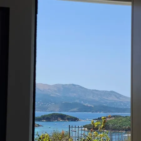 Athina شقة